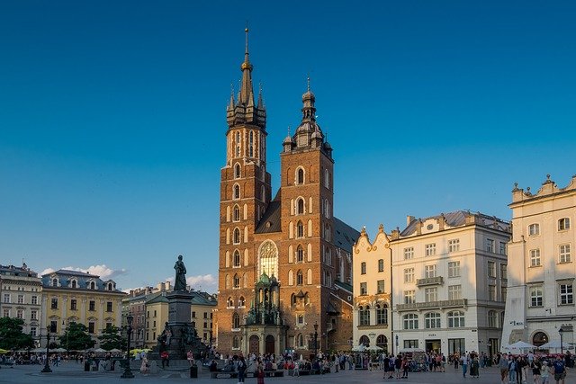 Bazylika św. Franciszka w Krakowie – raj dla miłośników sztuki